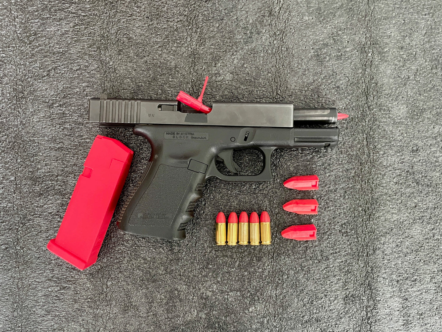 PACK 3 PRO GLOCK  17 (VARILLA KOMBAT FLEX+3 TEJAS ELEVADORAS+5 PROYECTILES INERTES+CARGADOR GLOCK 17)